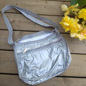 Le Sportsac Deluxe Everyday Bag - silver NWT